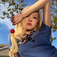 ROSÉ