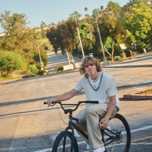 Hoes van THOUSAND MILES