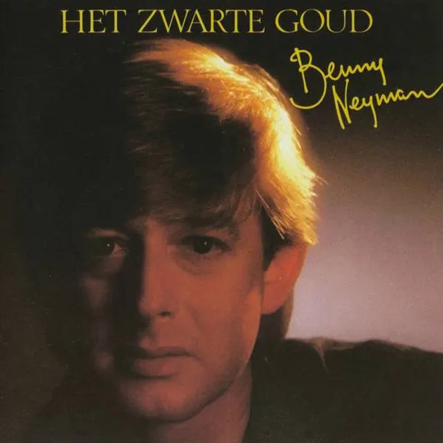 Hoes van Waarom Fluister Ik Je Naam Nog