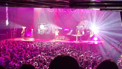 Foreigner - Waiting for a Girl like You